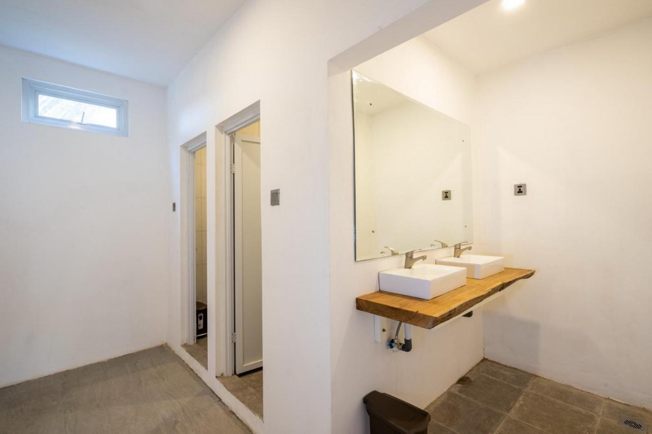נוסה-למבונגן Good Cheer Hostel מראה חיצוני תמונה